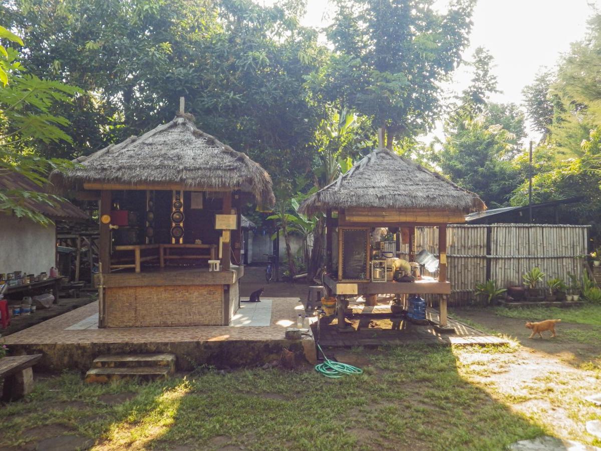 Old Village Гили Еър Екстериор снимка